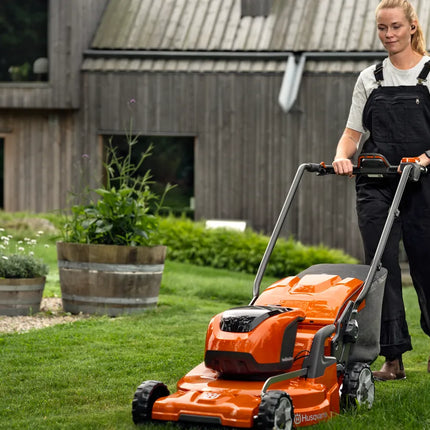 Косачка Husqvarna LC 353iVX