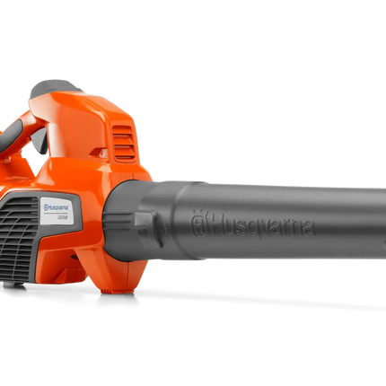 Моторна метла Husqvarna 320iB