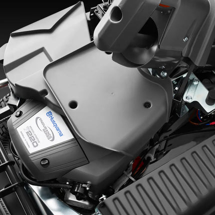 Самоходна косачка с преден косилен апарат HUSQVARNA RC 320Ts AWD