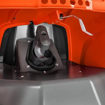 Самоходна косачка с преден косилен апарат HUSQVARNA RC 320Ts AWD