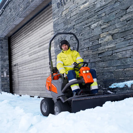 Самоходна косачка с преден косилен апарат HUSQVARNA P 525D