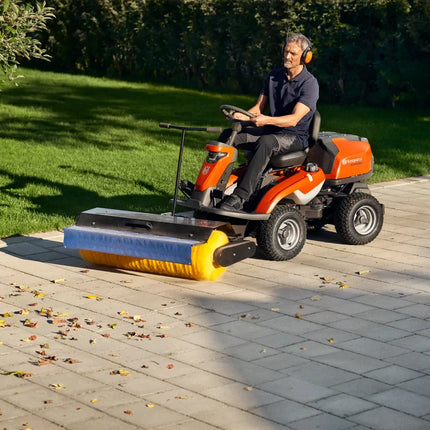 Самоходна косачка с преден косилен апарат Husqvarna R 320X AWD