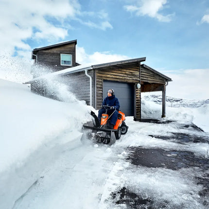 Самоходна косачка с преден косилен апарат Husqvarna R 320X AWD